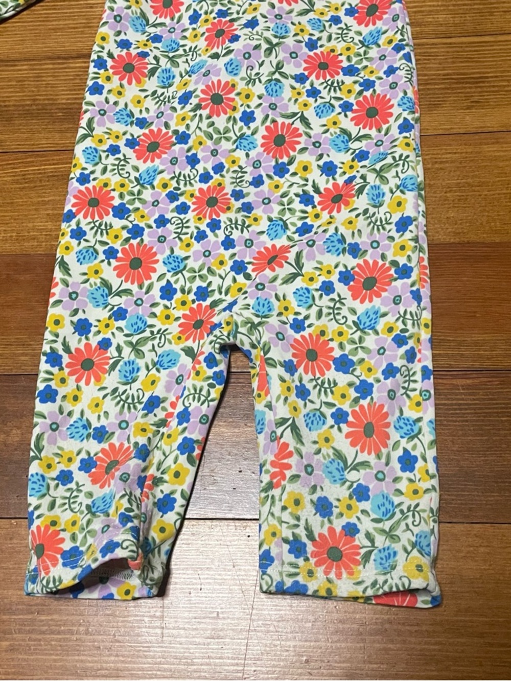 Baby Boden Floral Long-Sleeve Rashguard Swimsuit & Hat Size 12-18 Months - Picture 4 of 12